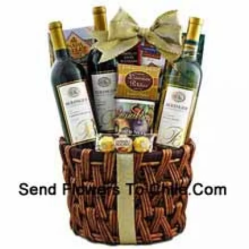 Dieses Geschenkkorb enthält Beringer California Collection Cabernet Sauvignon Rotwein, Beringer California Collection Merlot Rotwein, Beringer California Collection Pinot Grigio Weißwein, Ghirardelli Schokolade, Ferrero Rocher feine Haselnusspralinen, Napa Valley Honig-Senf-Sauerteignuggets, Cashew Roca Buttercrunch Toffee mit Schokolade und Cashewnüssen, Rademaker Himbeer-Schokoladenstäbchen, JM Morgans Lakritz-Petites und gemischte Nüsse in einer Geschenkdose. (Der Inhalt des Korbes einschließlich Wein kann je nach Saison und Lieferort variieren. Im Falle der Nichtverfügbarkeit eines bestimmten Produkts werden wir dieses durch ein Produkt von gleichem oder höherem Wert ersetzen)