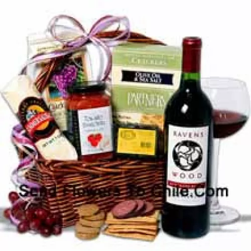 Esta canasta de regalo de Navidad incluye Ravenswood Cabernet Sauvignon - 750 ml, Hors Doeuvre Deli Style Crackers de Partners, Tomato Bruschetta de Elki, Red Wine Biscuit de American Vintage, Hickory & Maple Smoked Cheese de Sugarbush Farm y Butcher Wrapped Summer Sausage de Sparrer Sausage Co. (El contenido de la canasta, incluido el vino, puede variar según la temporada y la ubicación de entrega. En caso de no disponibilidad de cierto producto, lo sustituiremos por un producto de igual o mayor valor)